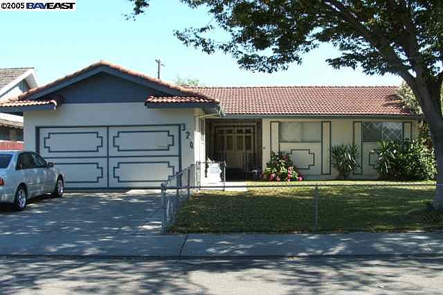 1st image of 320 E Alvarado Way