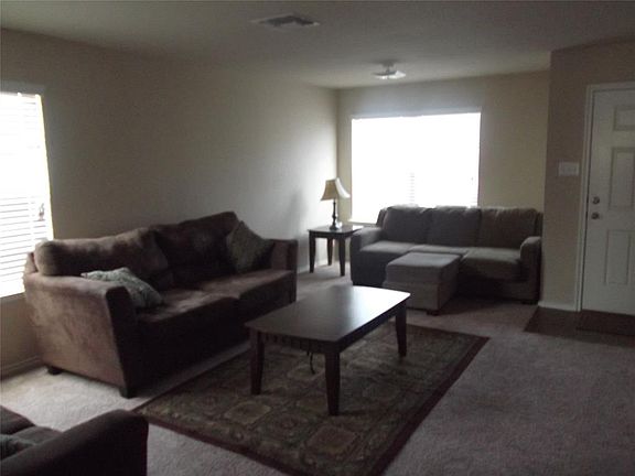 2nd image of 1754 Pioneer Way