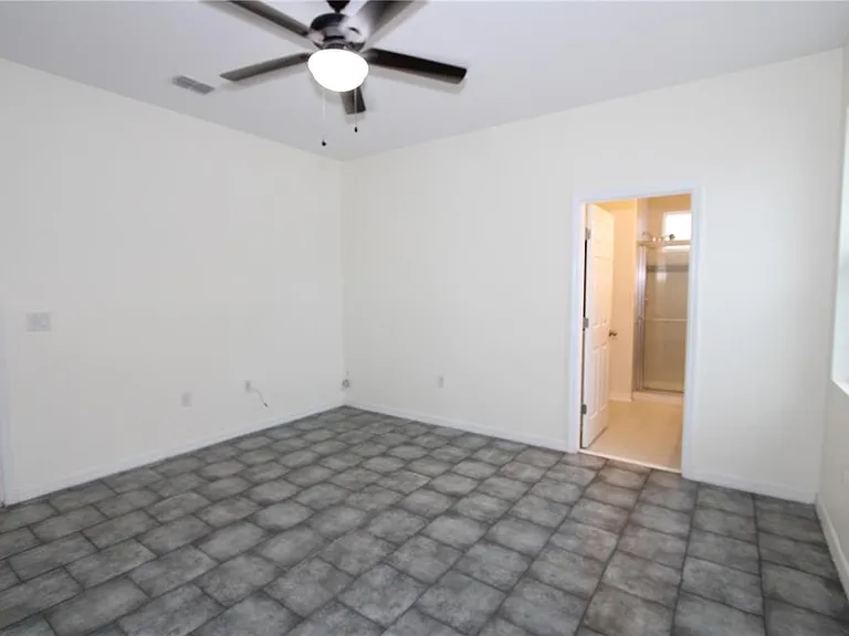 2380 Sanderling St — Photo 7
