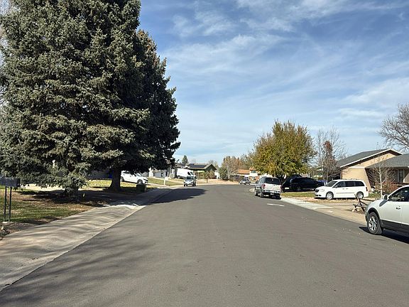 4th image of 195 44th Ave