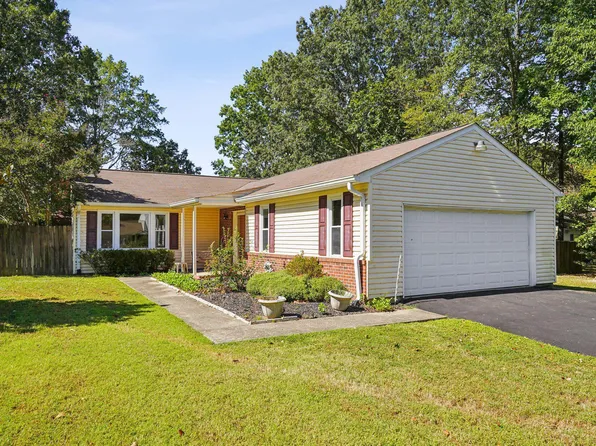12 Vista Woods Rd, Stafford, VA 22556