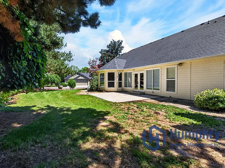 1948 E Cypress Point Dr — Photo 43