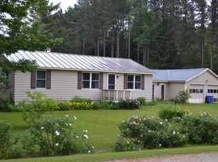 21 Edwins Pond Rd, Rochester, VT 05767