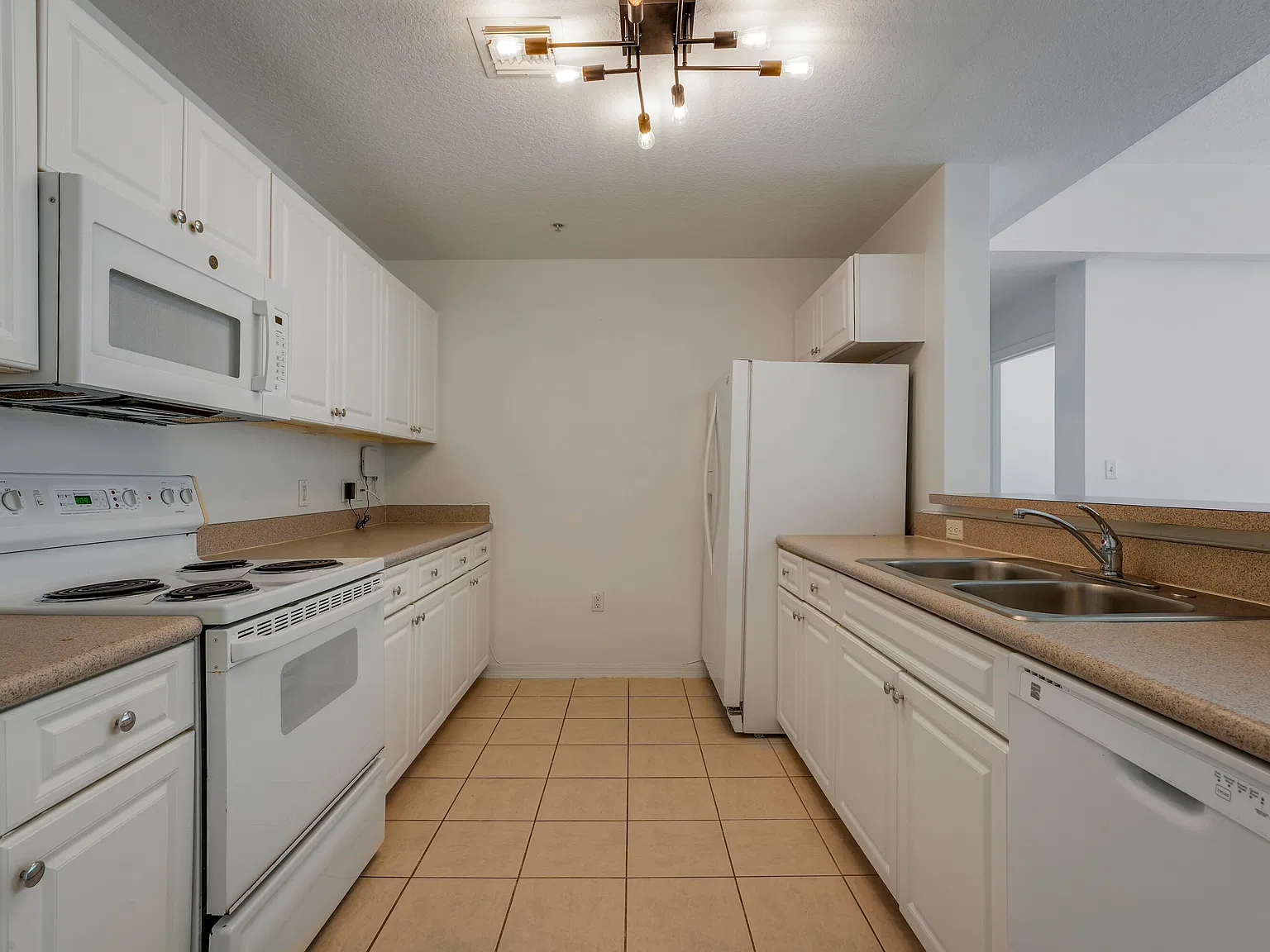 2 bed, 2.0 bath, 1131 sqft, $2,800 — Photo 3