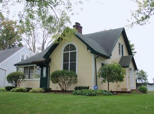 56 Ellis Dr, Rochester, NY 14624