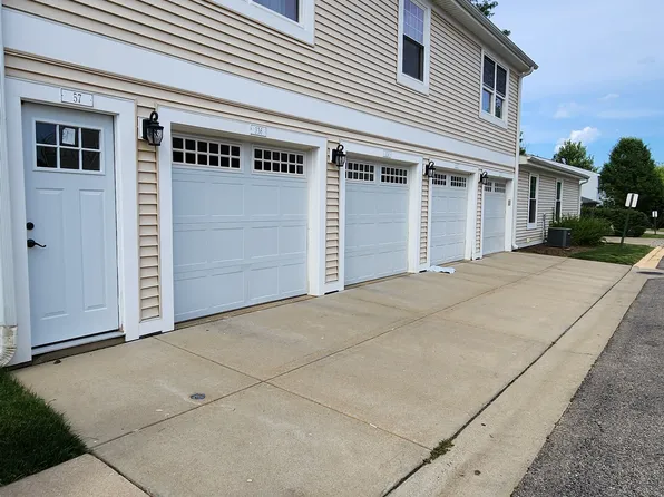 334 Meadow Ct, Vernon Hills, IL 60061