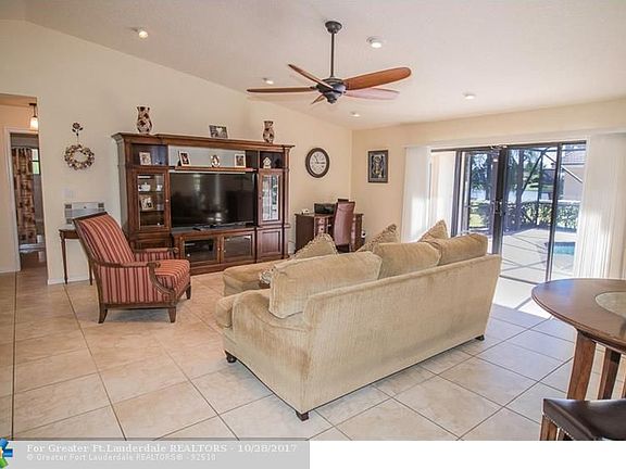 5th image of 7704 NW 18th Ct