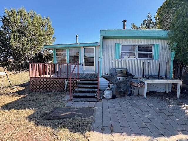 1st image of 20 Oak Ln