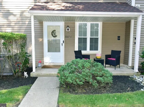 5207 Kippen Pl #A, Mount Laurel, NJ 08054