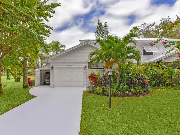 12698 SE Cascades Court, Hobe Sound, FL 33455