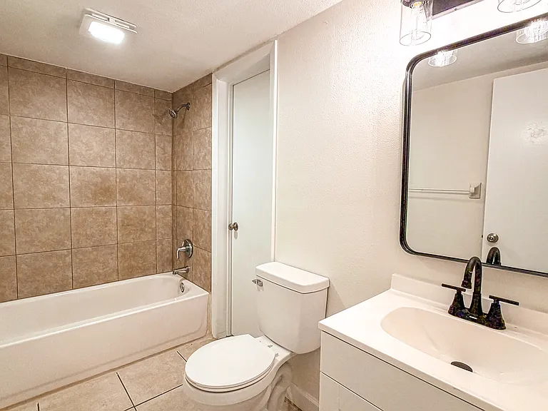 213 McKay Dr #J — Photo 9