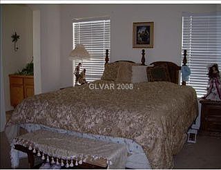 5th image of 317 Arrowbird Ave