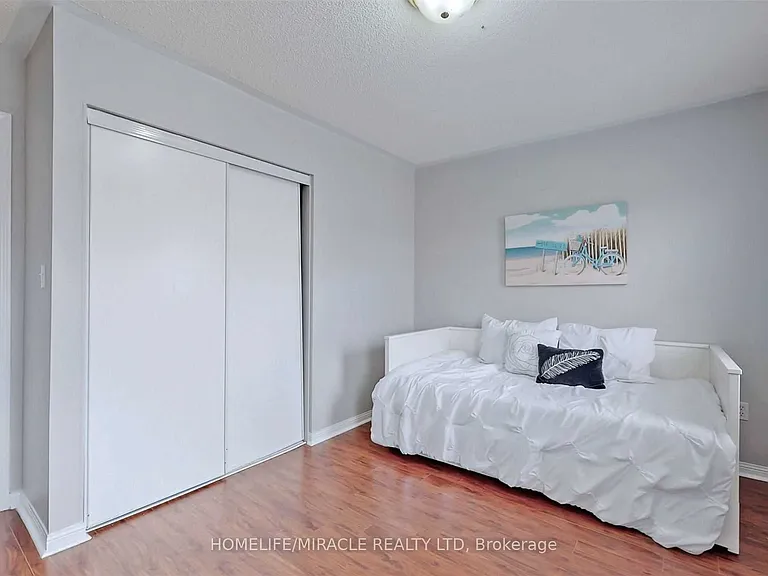 16 Sentimental Way — Photo 23