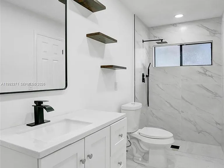 1818 Adventure Pl — Photo 31