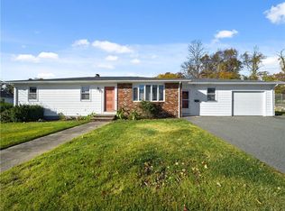 40 Brookside Ave, North Providence, RI 02911