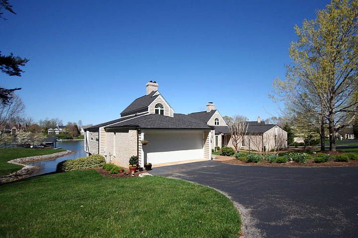 1st image of 30 Island Green Cir