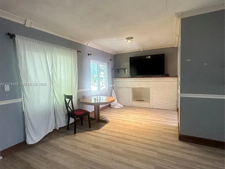 1427 N 26th Ave — Photo 14