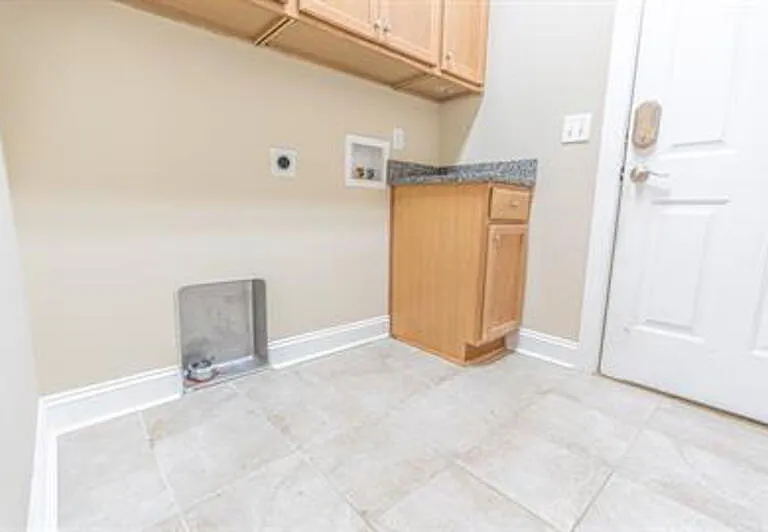 90 Cypress Cir — Photo 16