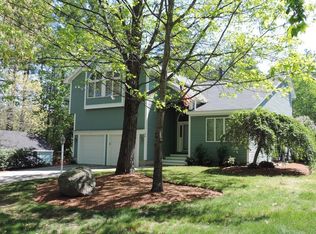 96 Parkhurst St, Dunstable, MA 01827