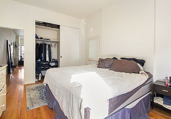 5th image of 229 E 31st St APT 3
