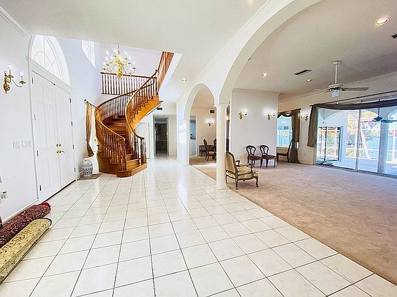2nd image of 432 Bayshore Dr