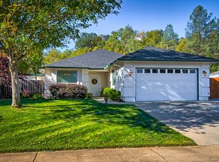 1010 Montclair Dr, Redding, CA 96003