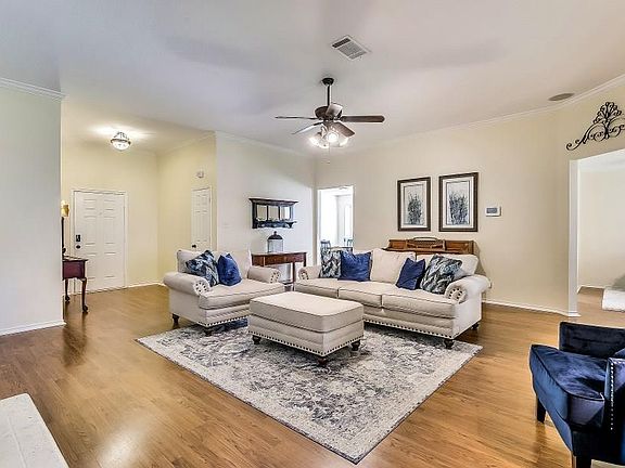 4th image of 5736 Sugar Maple Dr