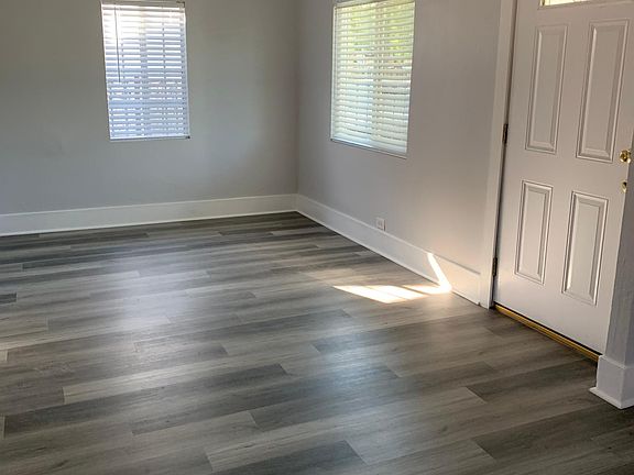 4th image of 1434 W 98th St