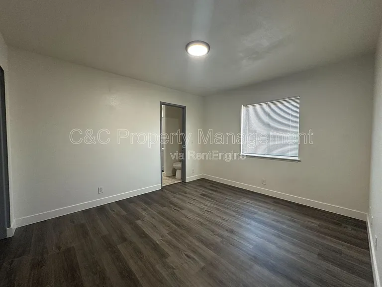 21490 Bear Valley Rd #B — Photo 4