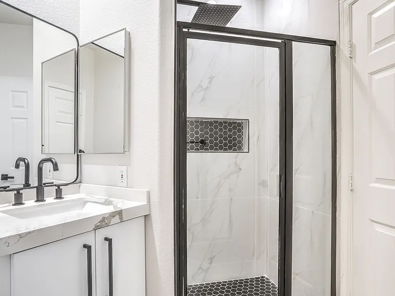 8910 Minsk Ct — Photo 17