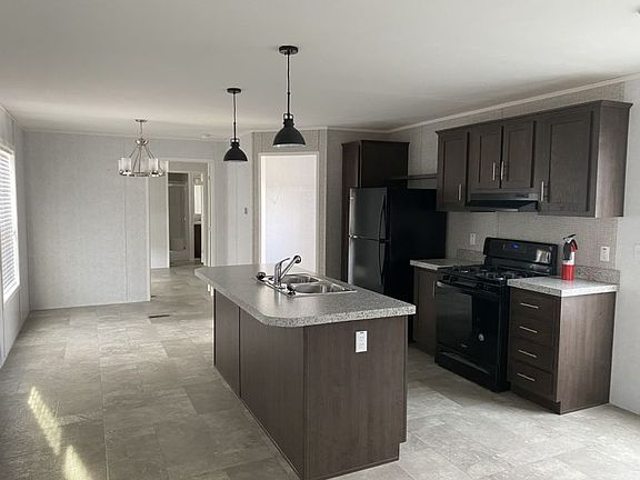 3rd image of 6213 Deptford Ct