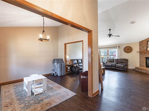 4th image of 545 Anson Ln