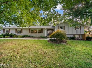 8220 Bennington Dr, Knoxville, TN 37909