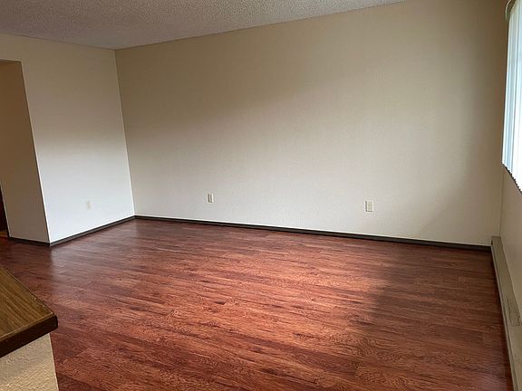 5th image of 1323 E Reserve St APT 1