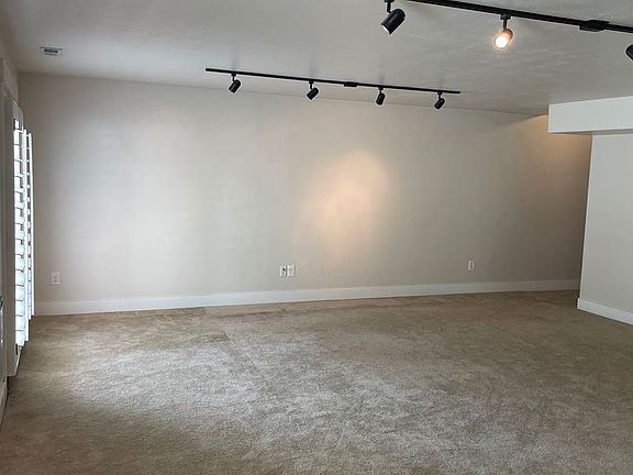 4th image of 4445 S Lochnivar Ct