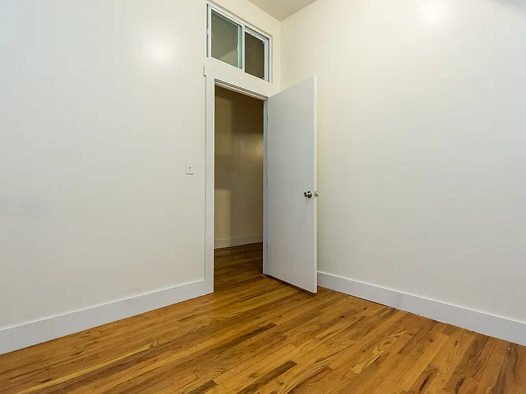 175 Stockholm St #212 — Photo 9