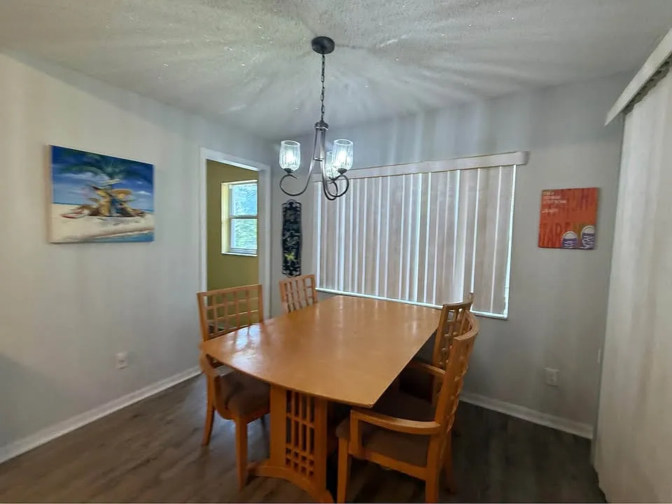 2 bed, 1326 sqft, $2,300 — Photo 2