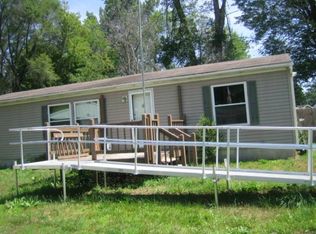 566 W Ridge Dr, Sanford, MI 48657