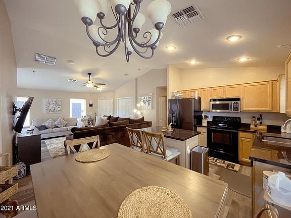 4th image of 41619 W Hillman Dr