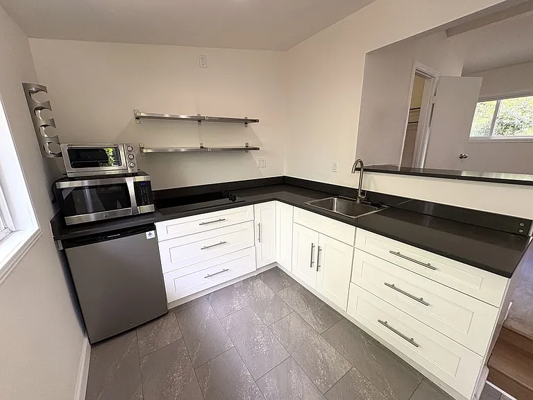 2350 Alameda De Las Pulgas — Photo 52