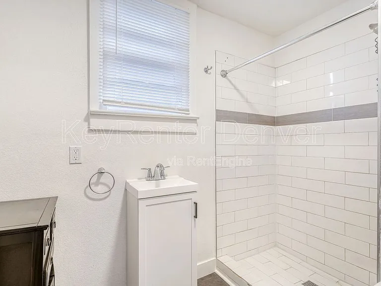 654 Meade St — Photo 9