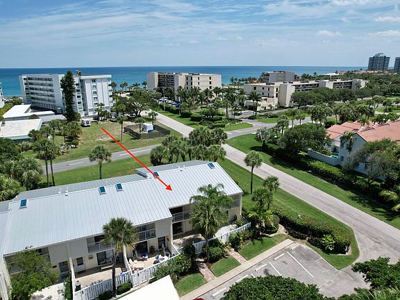 2nd image of 4007 Silver Palm Dr