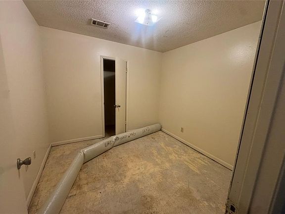 5th image of 55583 Mandella Rd