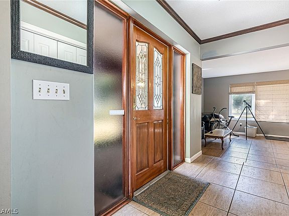 4th image of 17601 Williamsburg Dr NW