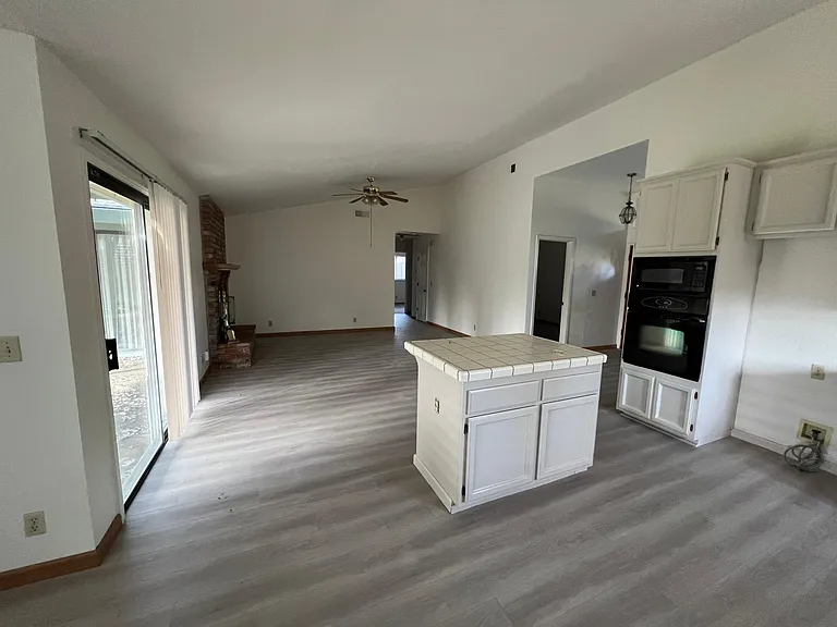 4630 Whitney Blvd — Photo 4