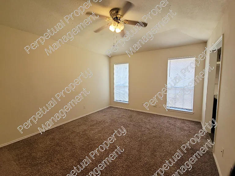1714 Magnolia Ln — Photo 5