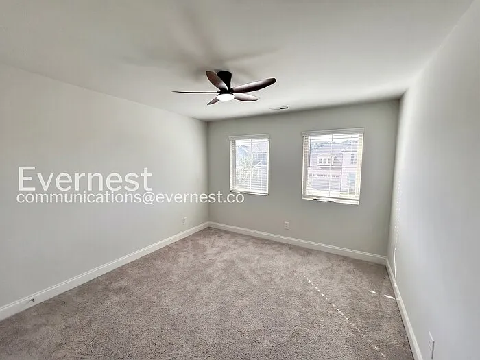 732 Prescott Ln — Photo 17