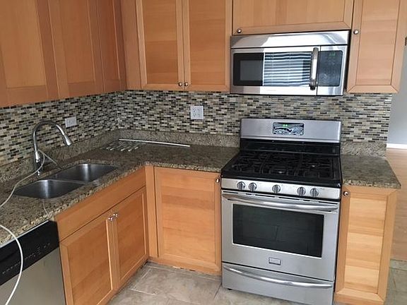 3rd image of 1178 Countryside Dr