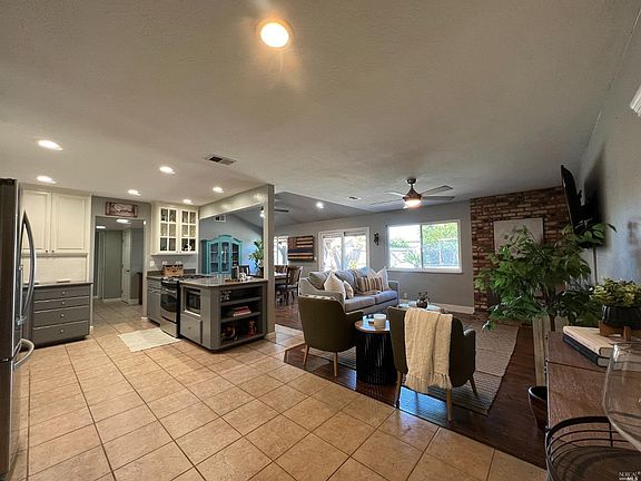 4th image of 107 Cheyenne Dr