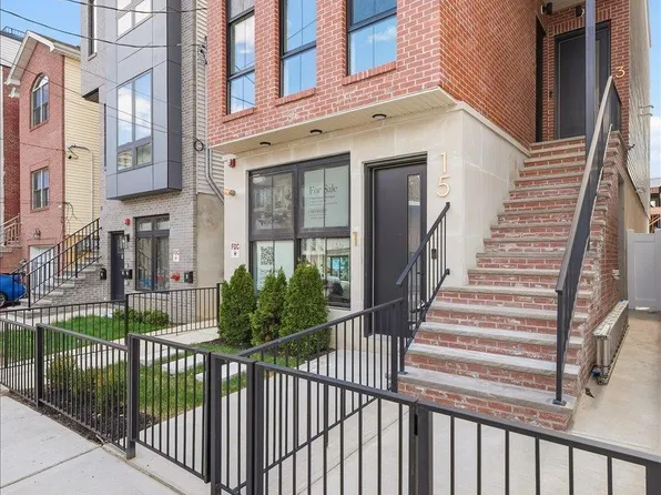 15 Manhattan Avenue image 1 of 32